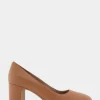 Comfortable Women's Mid-heel Pump in Tan Leather