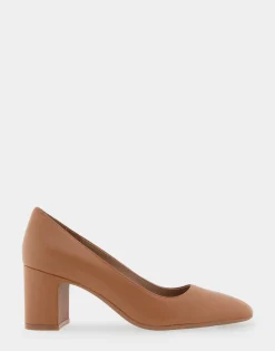 Comfortable Women's Mid-heel Pump in Tan Leather