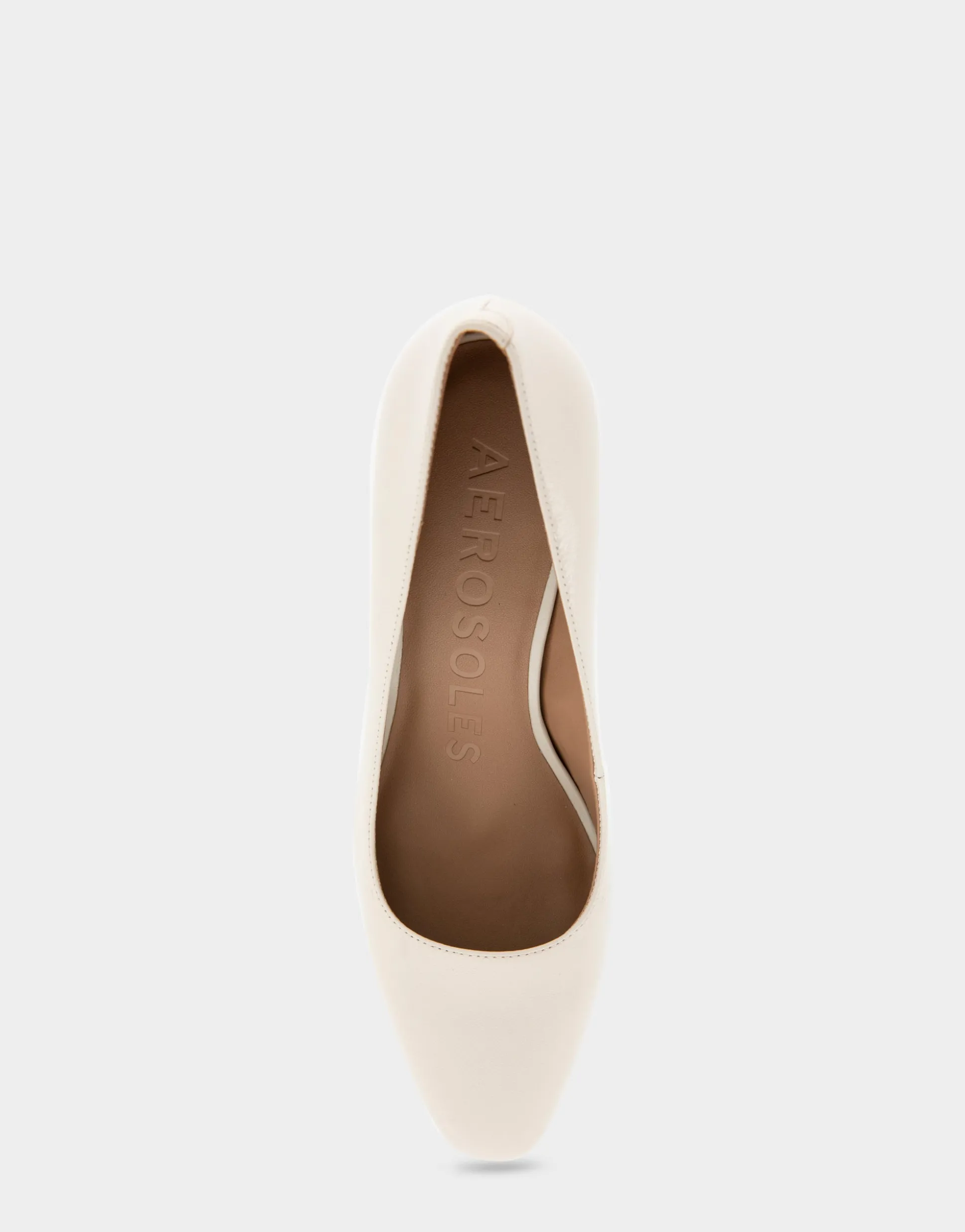 Comfortable Women's Mid-heel Pump in Eggnog Leather