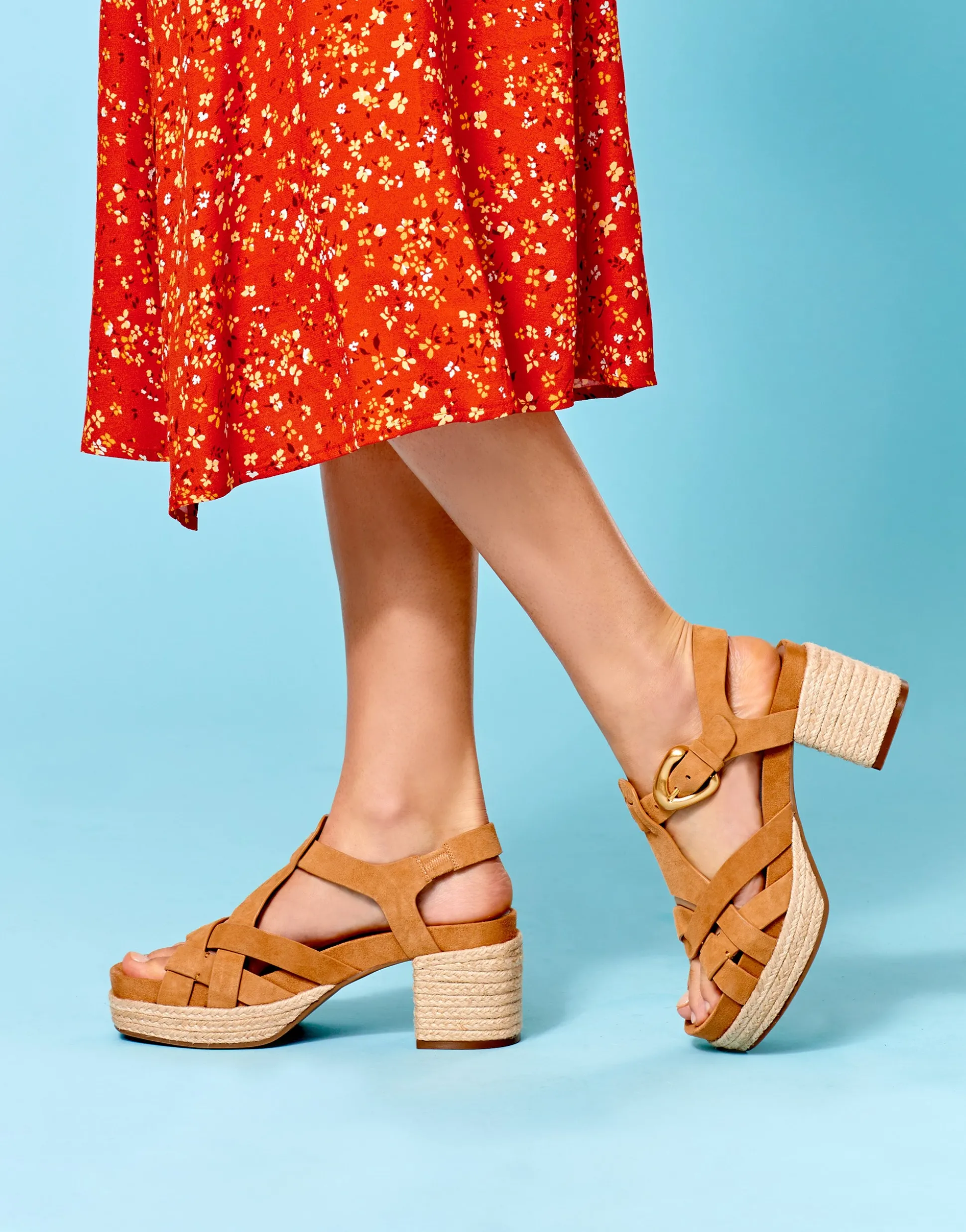Comfortable Women's Strappy Molded Footbed Platform Sandal in Tan Suede